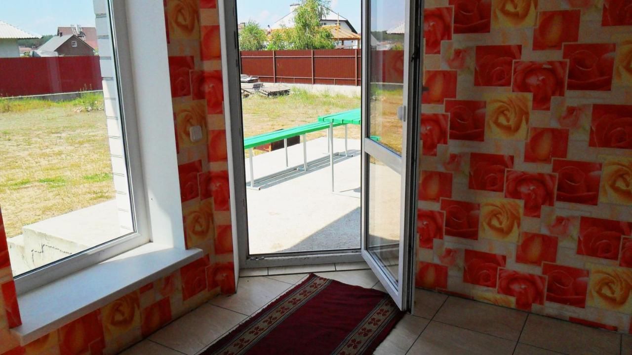Гостевой дом Cottage at Utrennyaya Street Брест-46