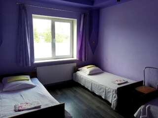 Гостевой дом Cottage at Utrennyaya Street Брест Трехместный номер-2