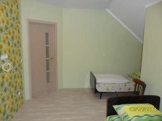 Гостевой дом Cottage at Utrennyaya Street Брест Дом с 4 спальнями-37