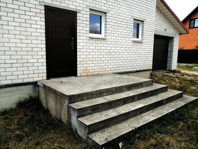 Гостевой дом Cottage at Utrennyaya Street Брест-65